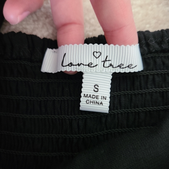 Love Tree Black Cropped Top Size Small - Picture 4 of 5